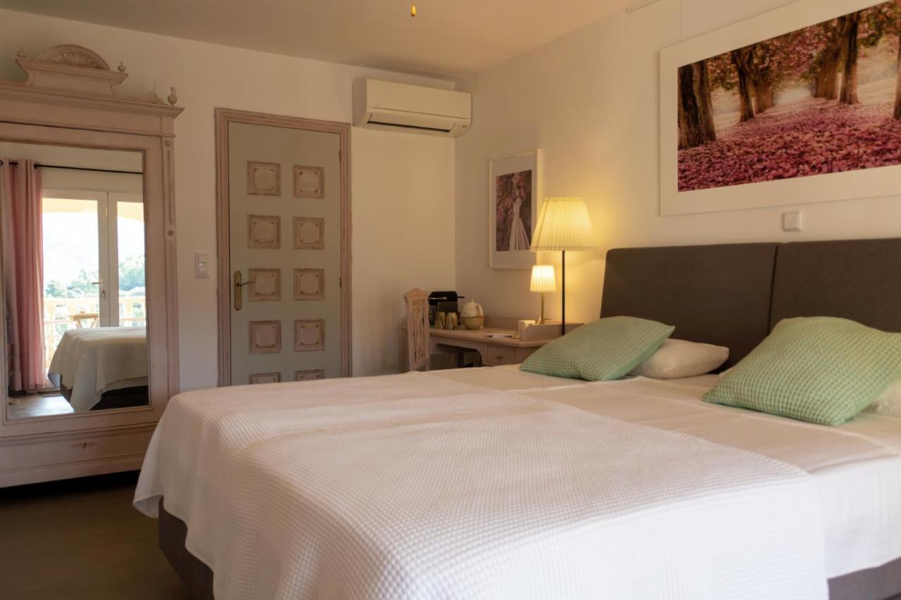 Foia Vella - Adults Only 4*